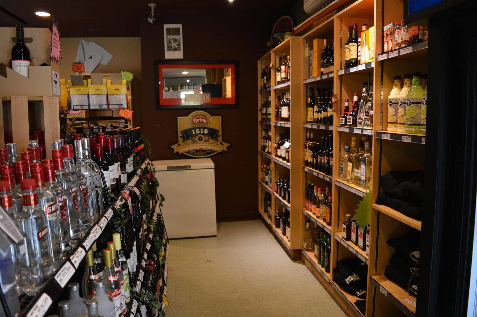 Sasquatch Inn Harrison Mills 외부 사진
